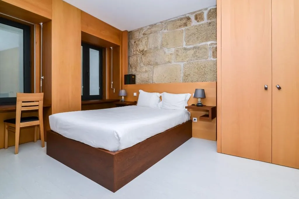Room, Reis De Gaia, Porto