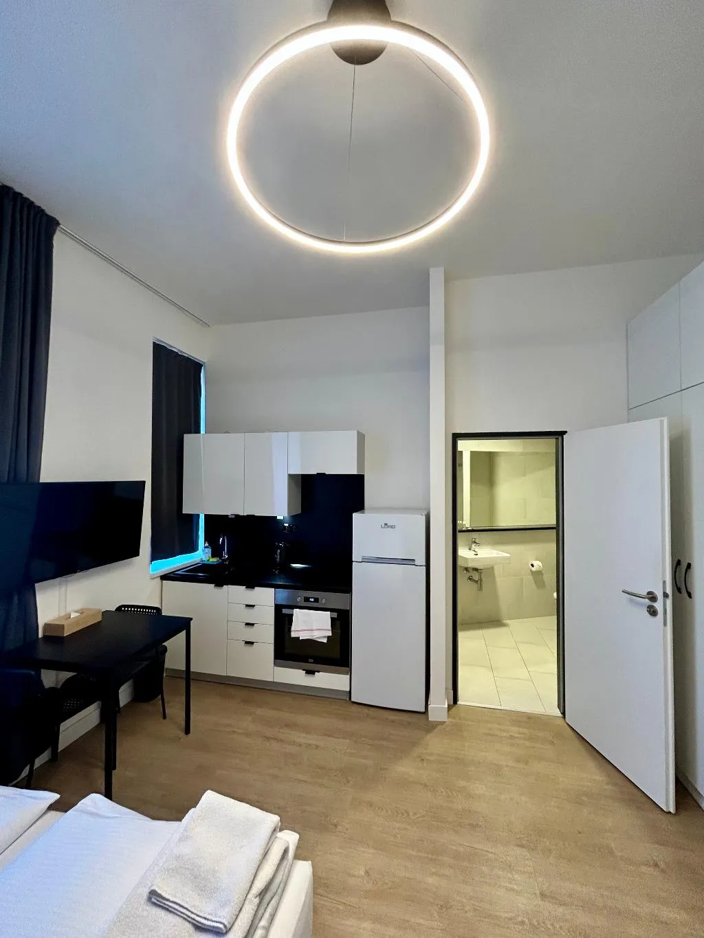 JUNIOR SUITE STANDARD Room, Figaro Suites, Prague