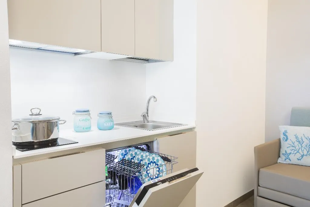 BUNGALOW CAPACITY 6 Room, Cormoran Hotel & Residence, Cagliari