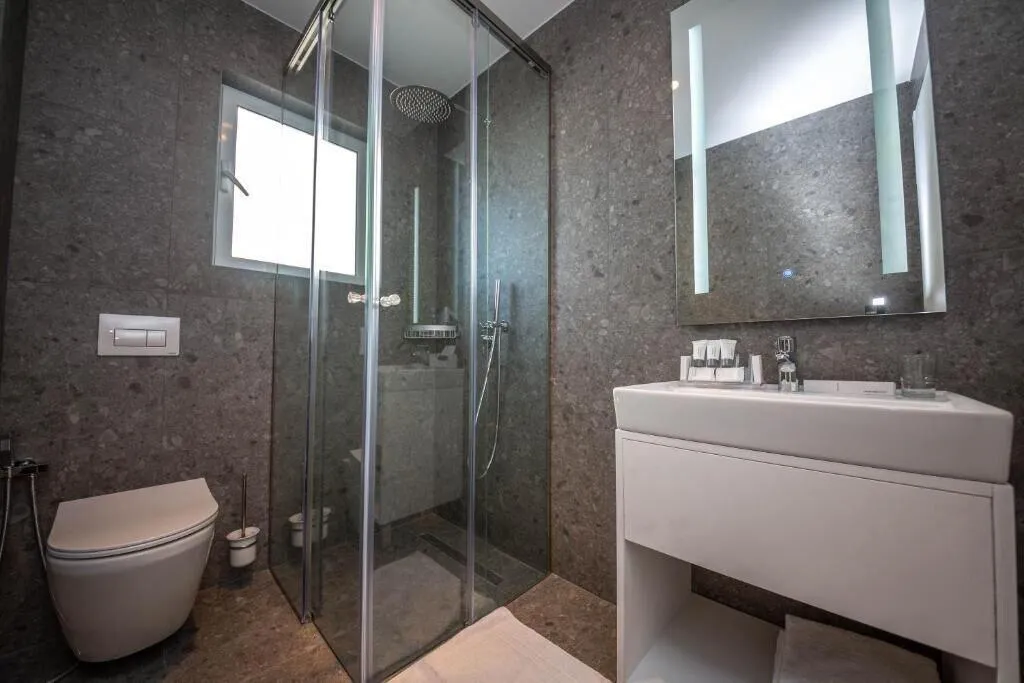 Room, Azure Inn Hotel, Southern Albania