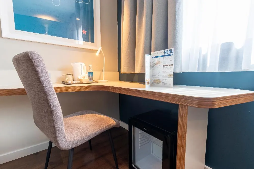 TWIN STANDARD Room, Travelodge Malaga Aeropuerto, Costa Del Sol