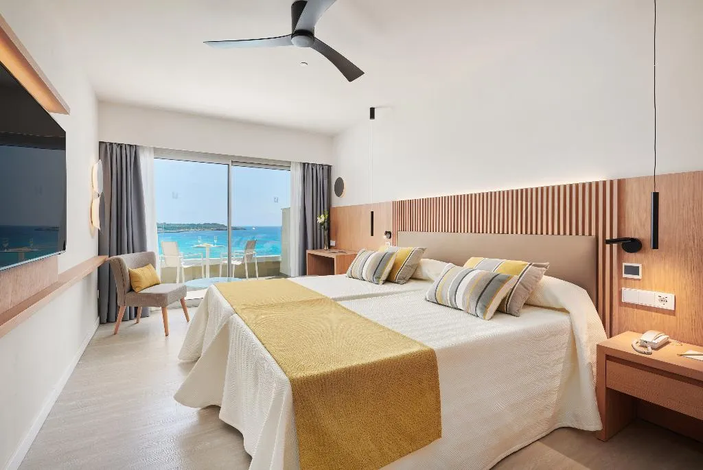 Double or Twin SUPERIOR Room, Hipotels Mediterraneo - adults only, Majorca
