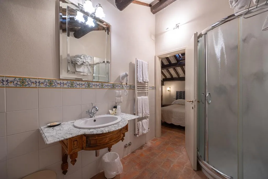 SUITE DELUXE TWO DOUBLE BEDS Room, San Michele, Perugia