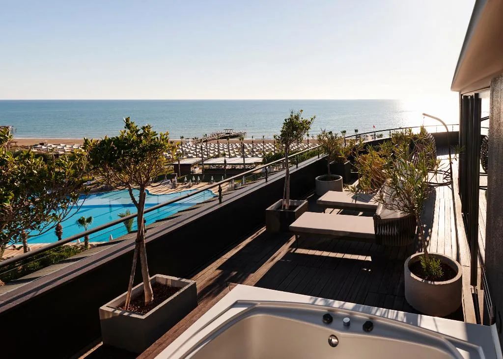 SUITE STANDARD Room, Voyage Belek Golf & Spa, Antalya