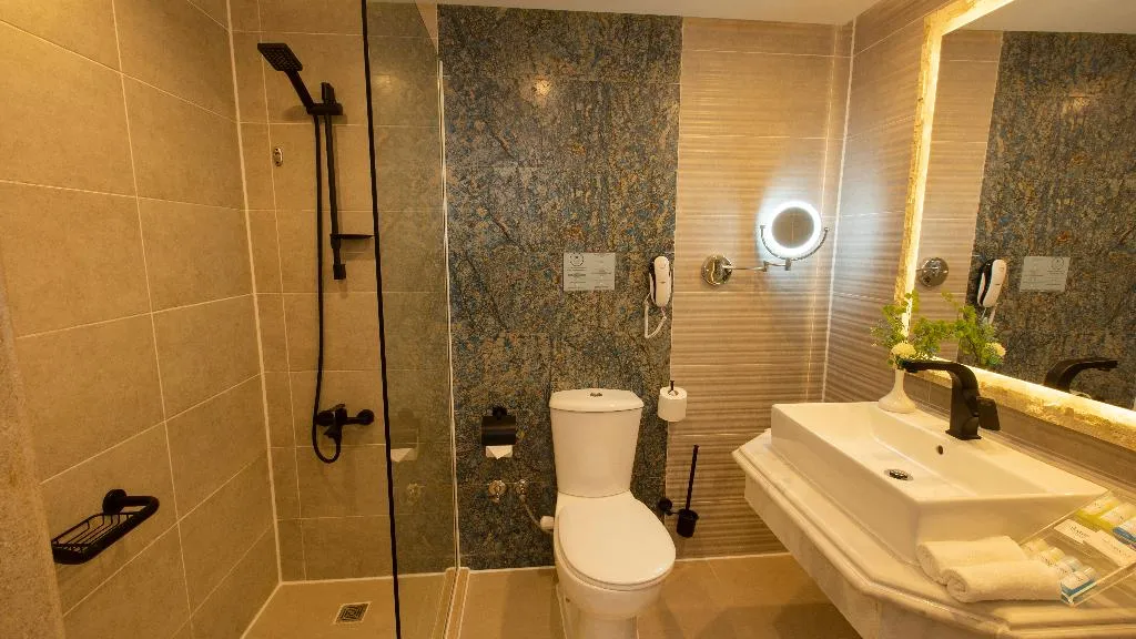 Double or Twin ONE BEDROOM ONE BATHROOM Room, Amwaj Oyoun Resort & Casino, Red Sea Riviera