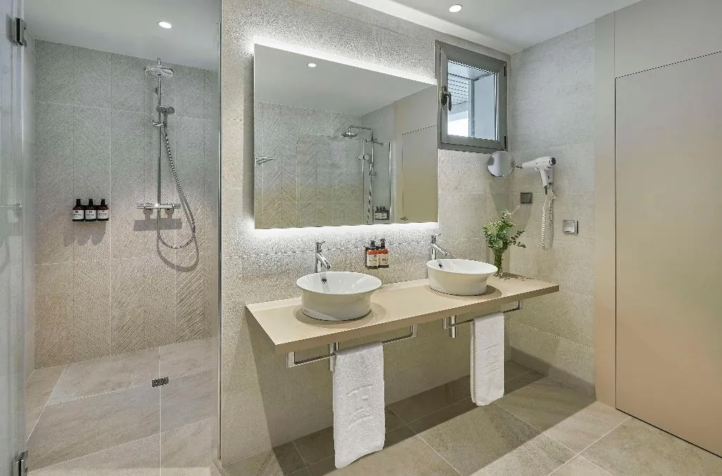 JUNIOR SUITE WITH VIEWS Room, NH Alicante, Costa Blanca