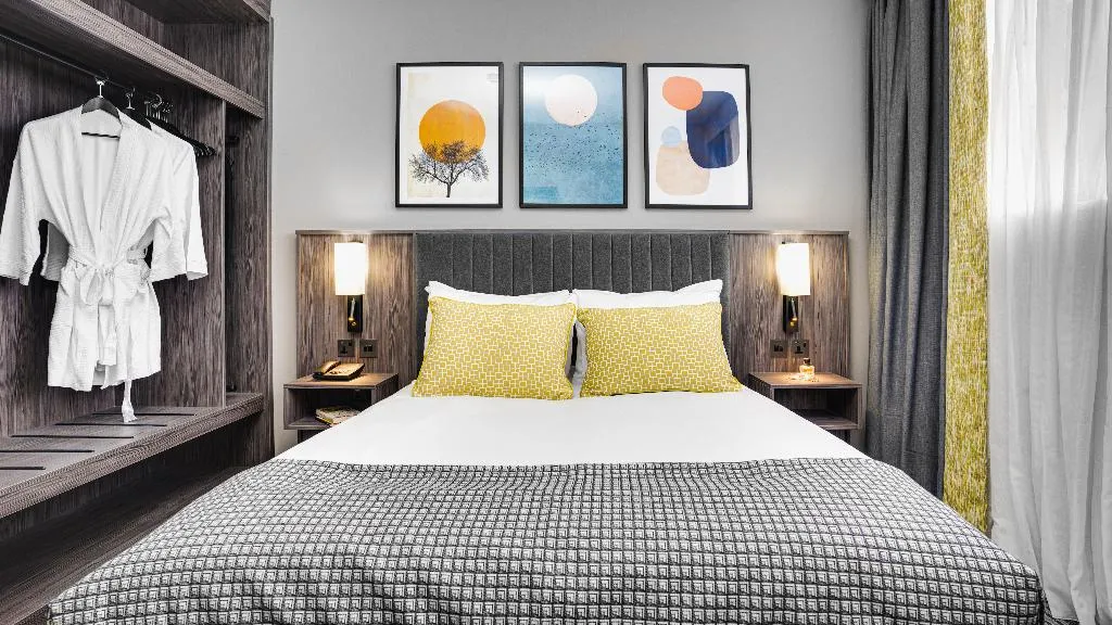 DOUBLE STANDARD Room, The Plaza Tallaght, Dublin