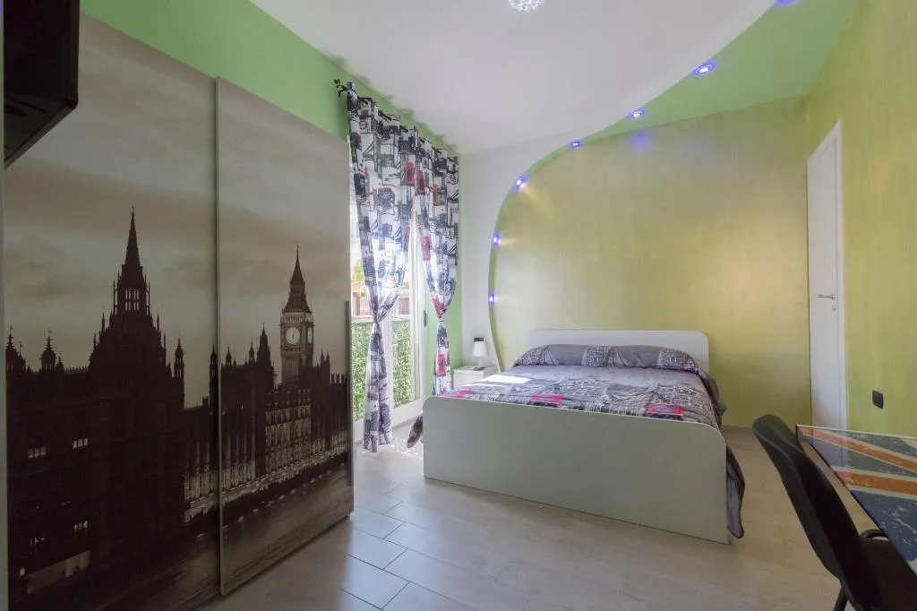Room, B&B Phoenix, Naples