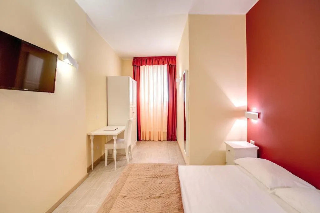 Room, Top Floor Navona, Rome