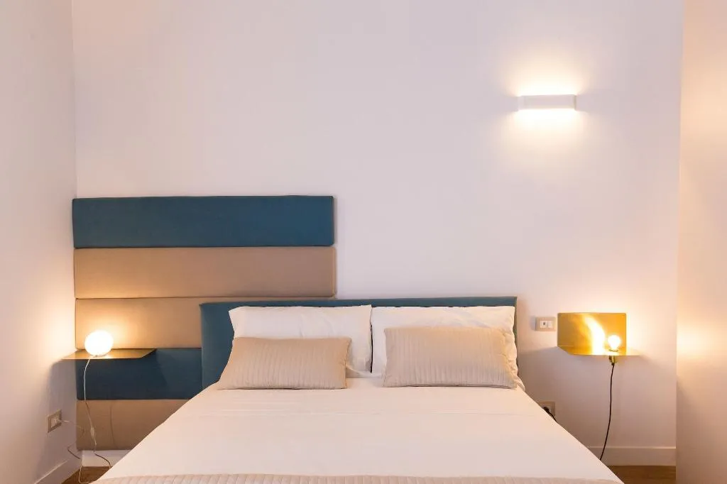 Room, Savoy Riviera, Naples