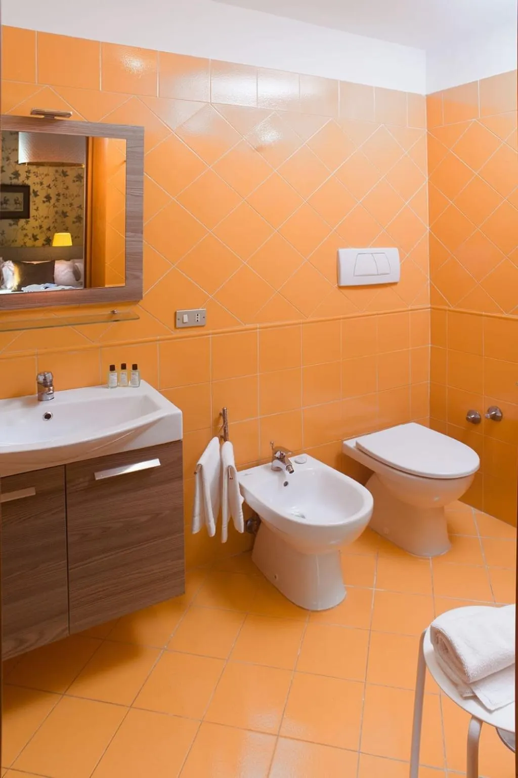 APARTMENT CAPACITY 4 Room, Residenza Echia, Naples
