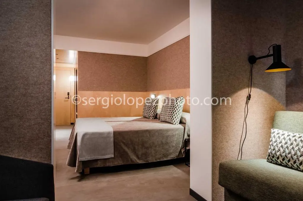 TWIN SUPERIOR Room, Raval House, Barcelona