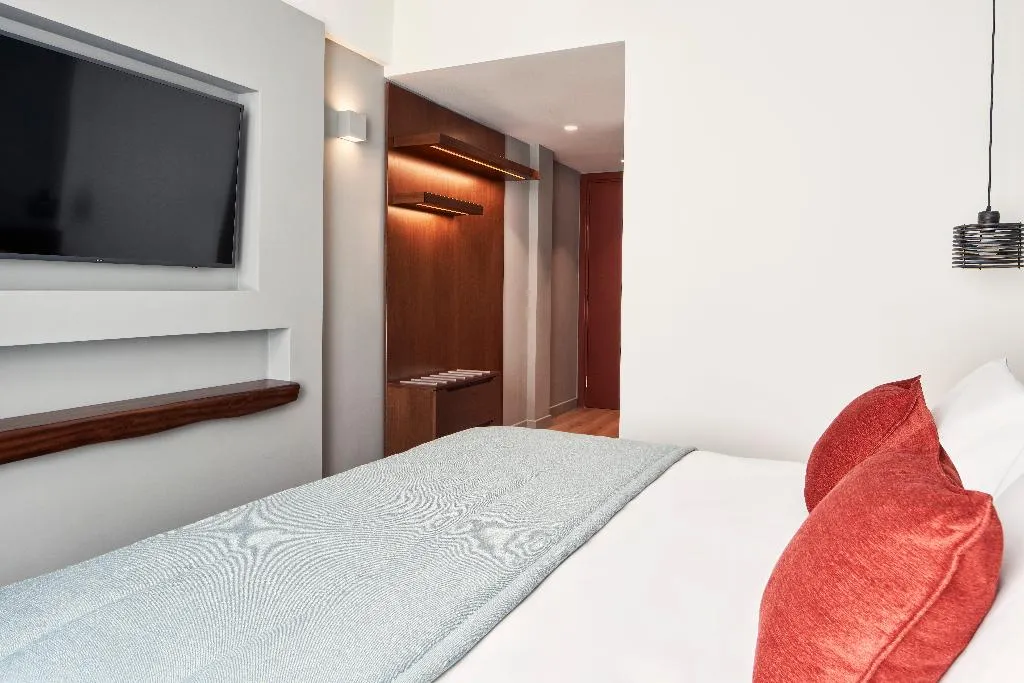 DOUBLE SUPERIOR Room, Achilleas Hotel, Athens