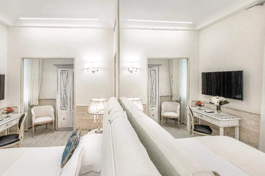 DOUBLE DELUXE KING BED Room, Hotel Barocco, Rome