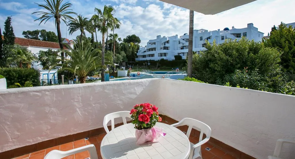 Sports and Entertainment, Ona Campanario, Costa Del Sol