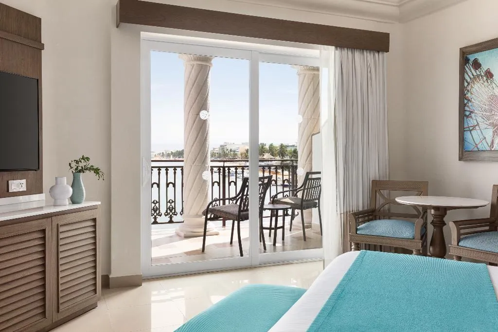 JUNIOR SUITE OCEAN VIEW Room, Wyndham Alltra Playa del Carmen Adults Only All In, Playa Del Carmen