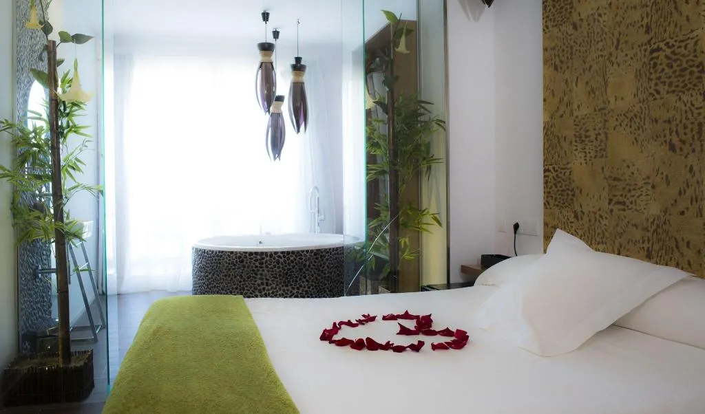 JUNIOR SUITE SEA VIEW Room, Gabbana Beach, Valencia