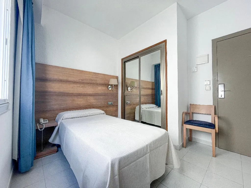 SINGLE STANDARD Room, Ibiza Playa, Ibiza
