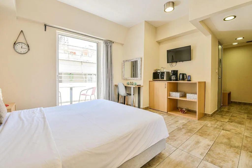 Room, Athens Way Lofts, Athens