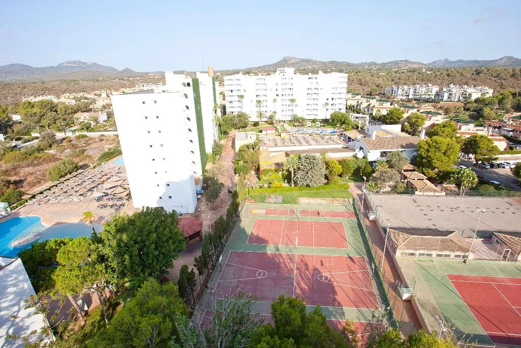 Sports and Entertainment, HYB Eurocalas, Majorca