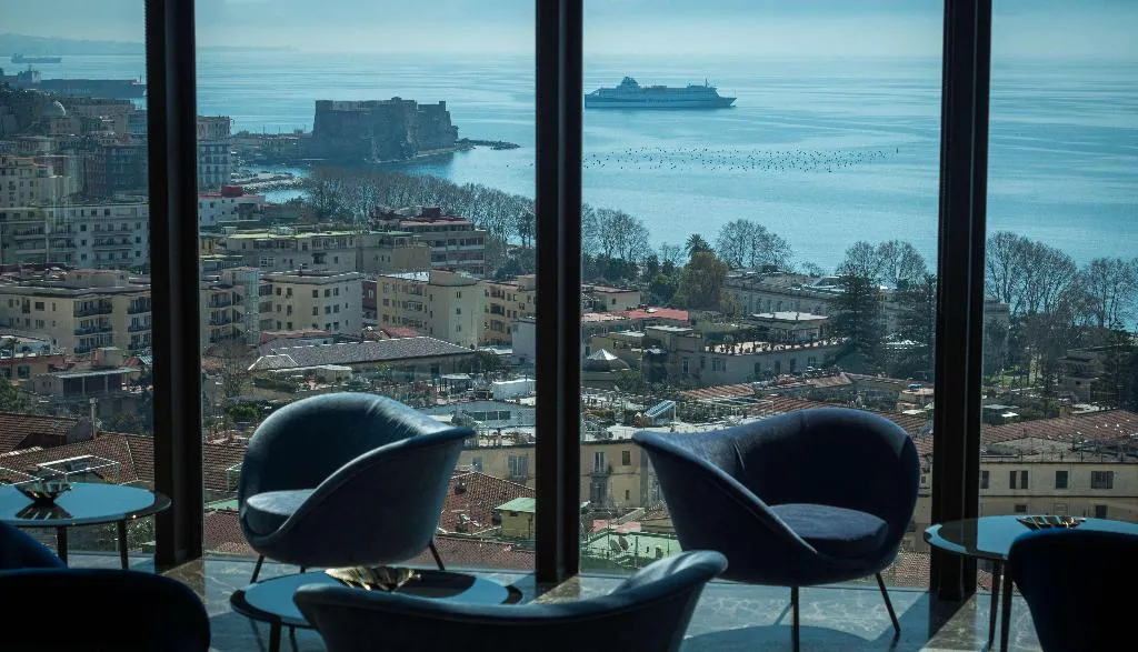 Bar, de Bonart Naples-Curio Collection by Hilton, Naples
