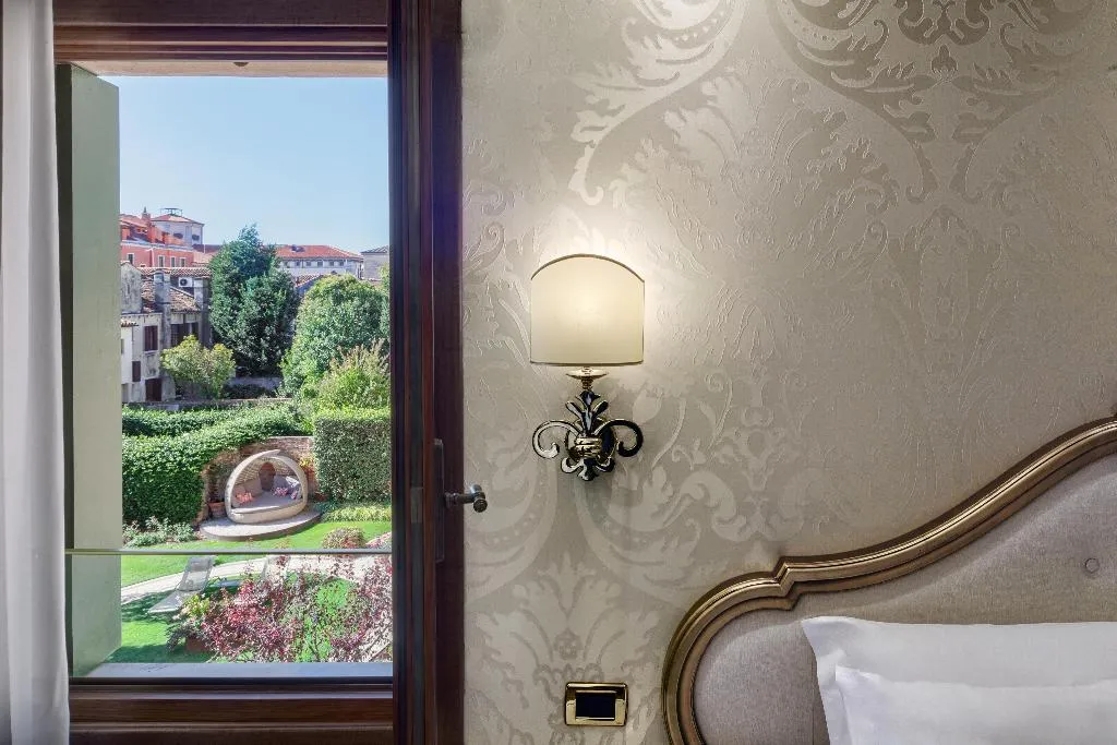 Room, Hotel Olimpia Venice, BW Signature Collection, Venice