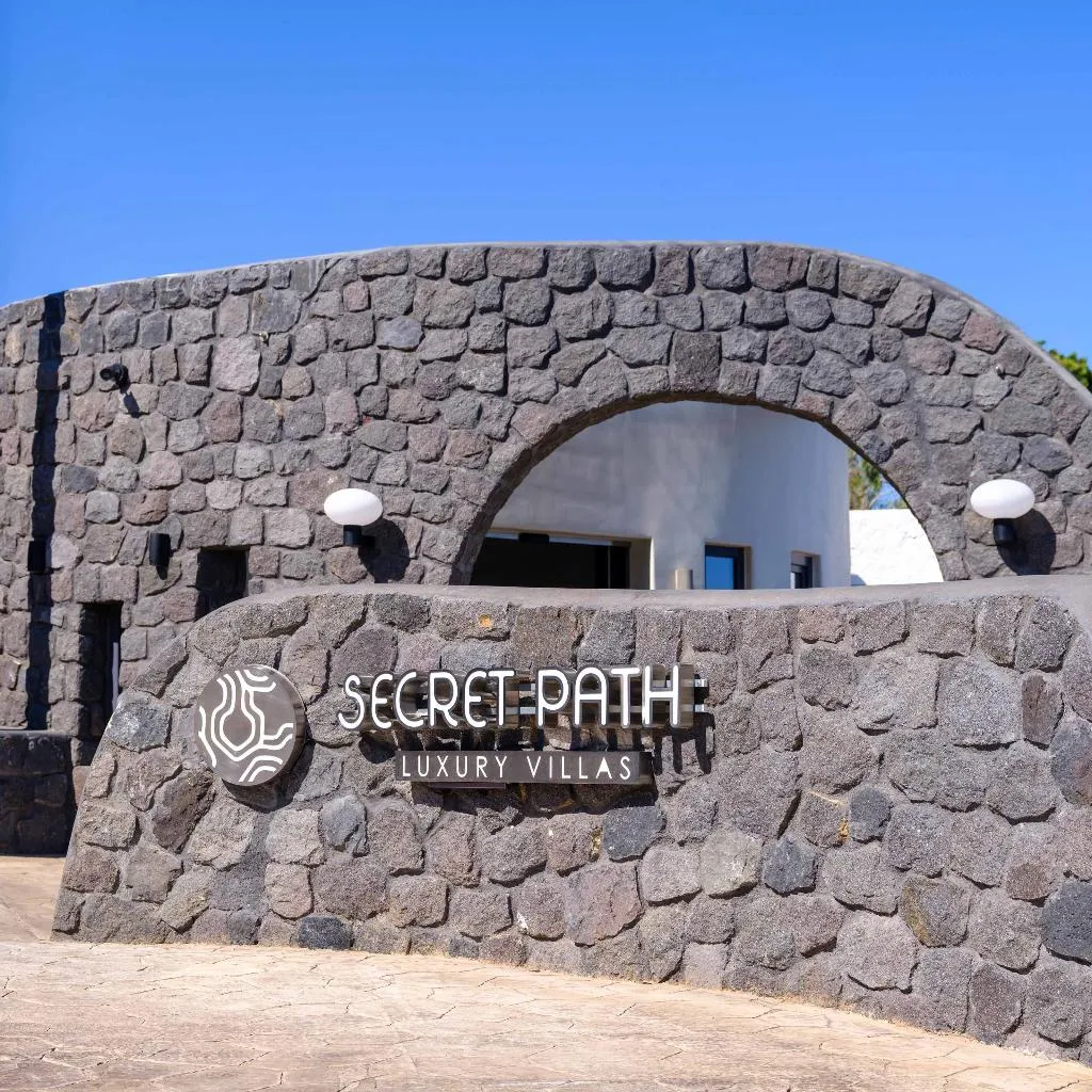 Lobby, Secret Path Luxury Villas, Santorini