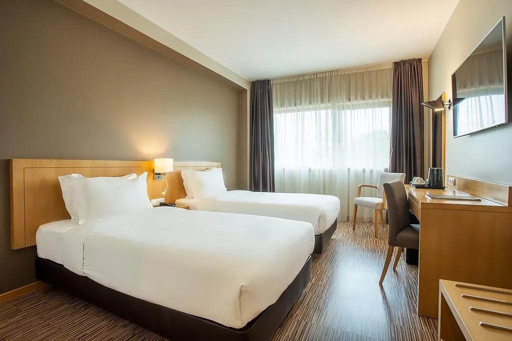 Double or Twin ECONOMY Room, HF Tuela Porto, Porto