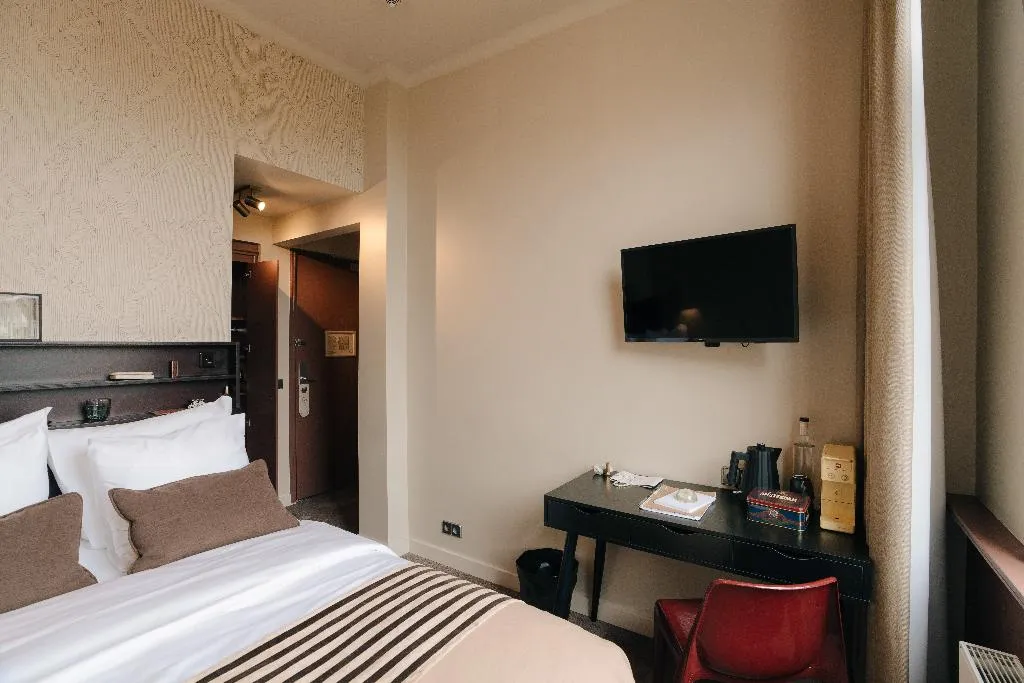 DOUBLE BASIC Room, Hotel Omega, Amsterdam