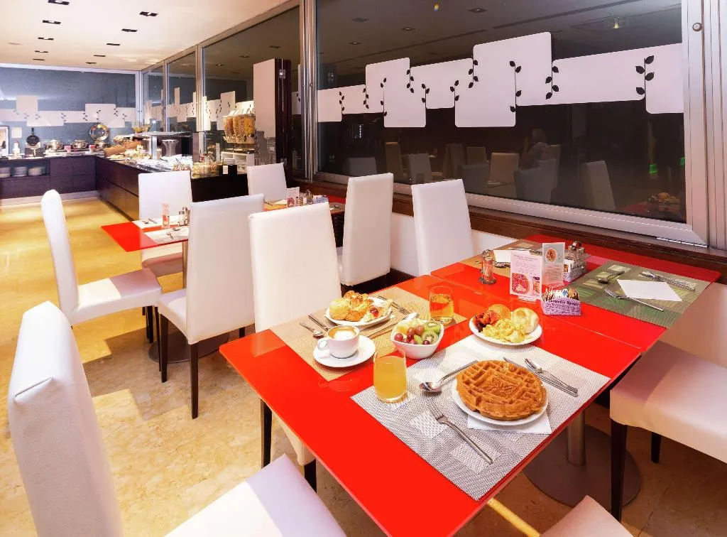 Restaurant, Hilton Garden Inn Rome Claridge, Rome