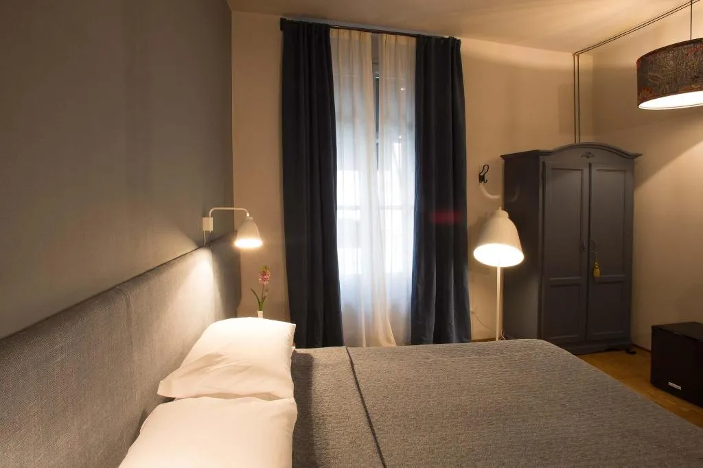 Room, Piccola Torre Maison, Milan