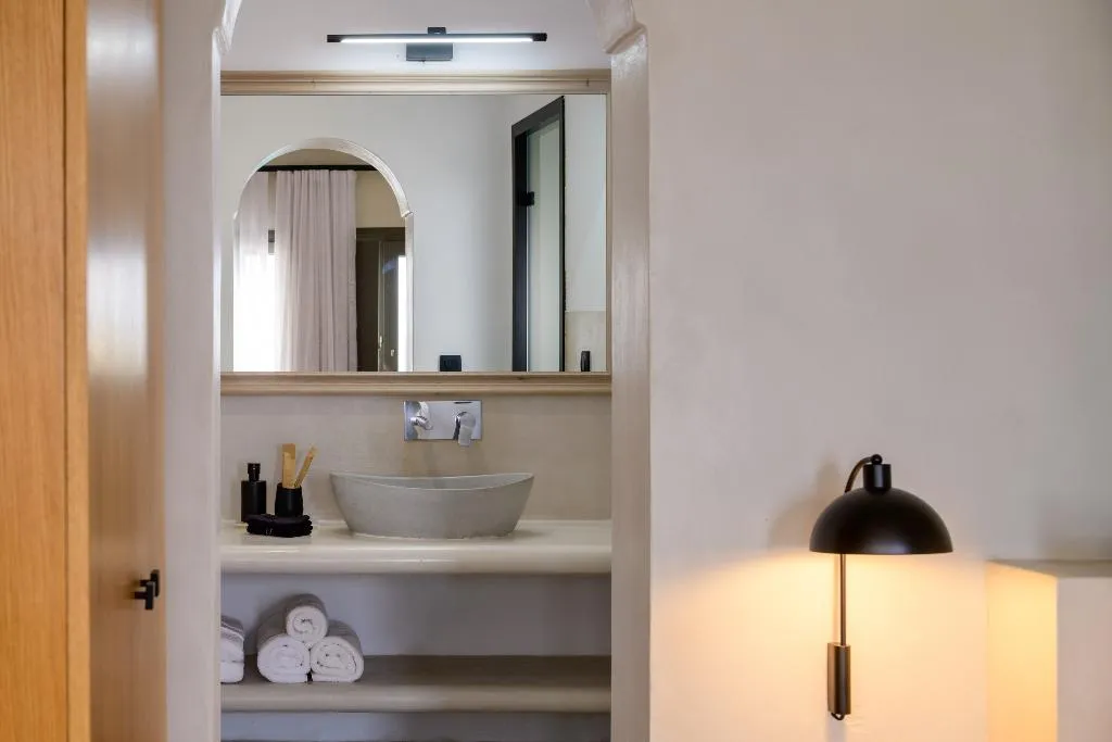DOUBLE CLASSIC Room, Andromeda Villas, Santorini