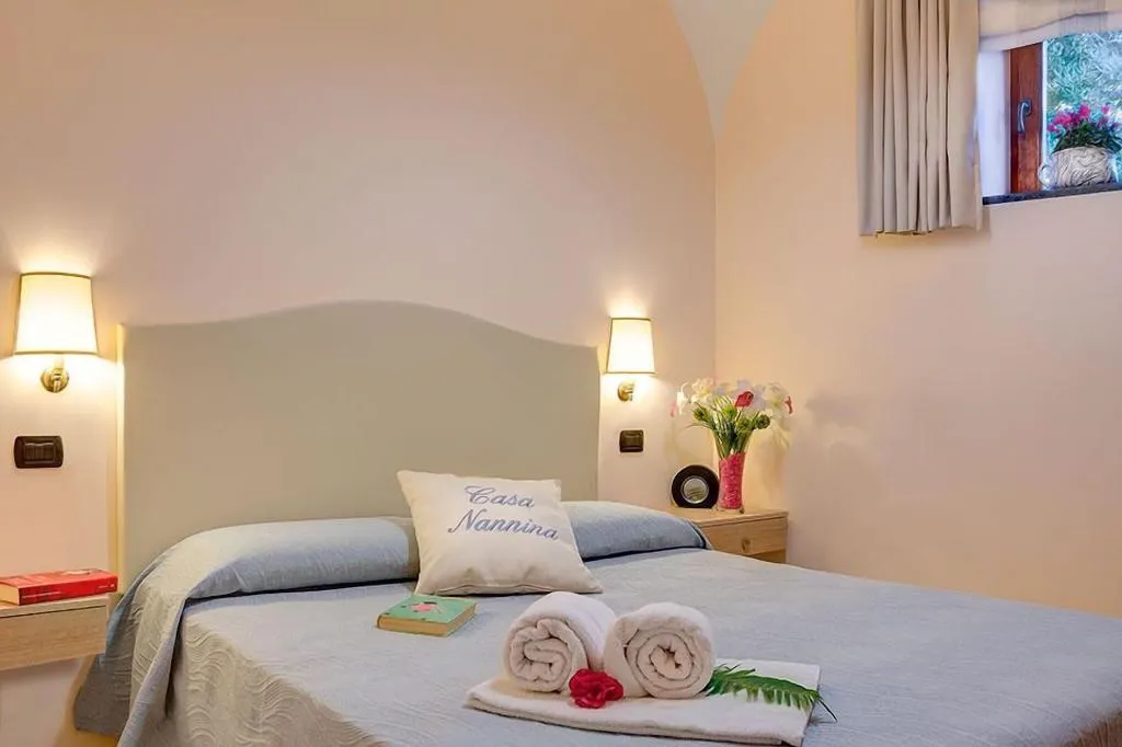 Room, Casa Nannina, Naples