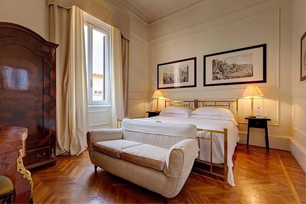 FAMILY ROOM STANDARD Room, Grand Hotel Plaza, Rome