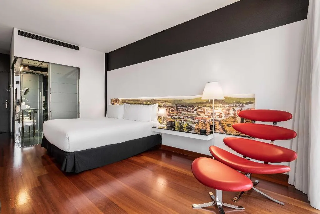 DOUBLE WITH VIEWS Room, Hilton Madrid Airport, Madrid