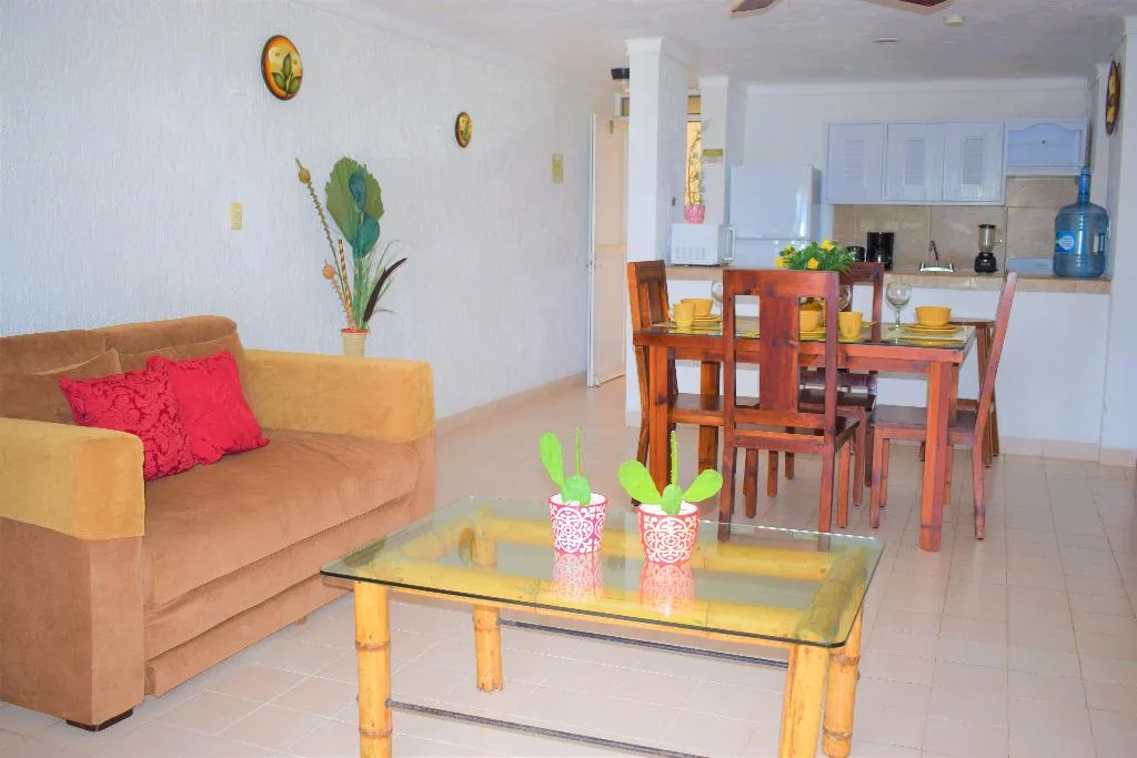 SUITE OCEAN FRONT Room, Arrecifes Suites, Cancun Area