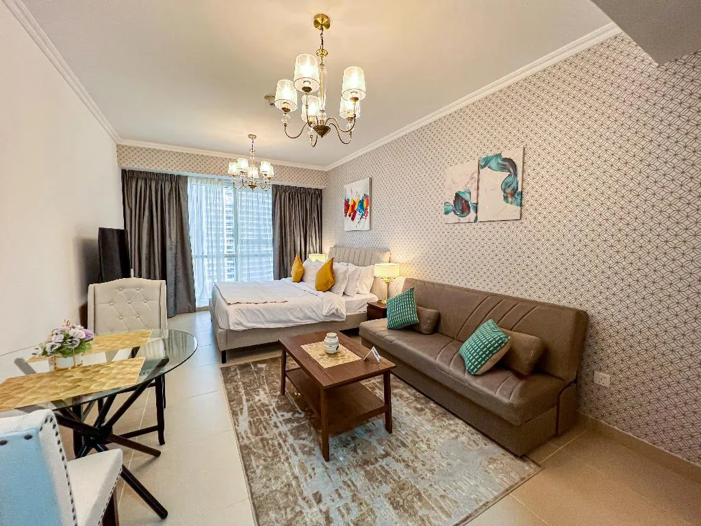 STUDIO BUSINESS Room, Goldcrest Executive, Dubai