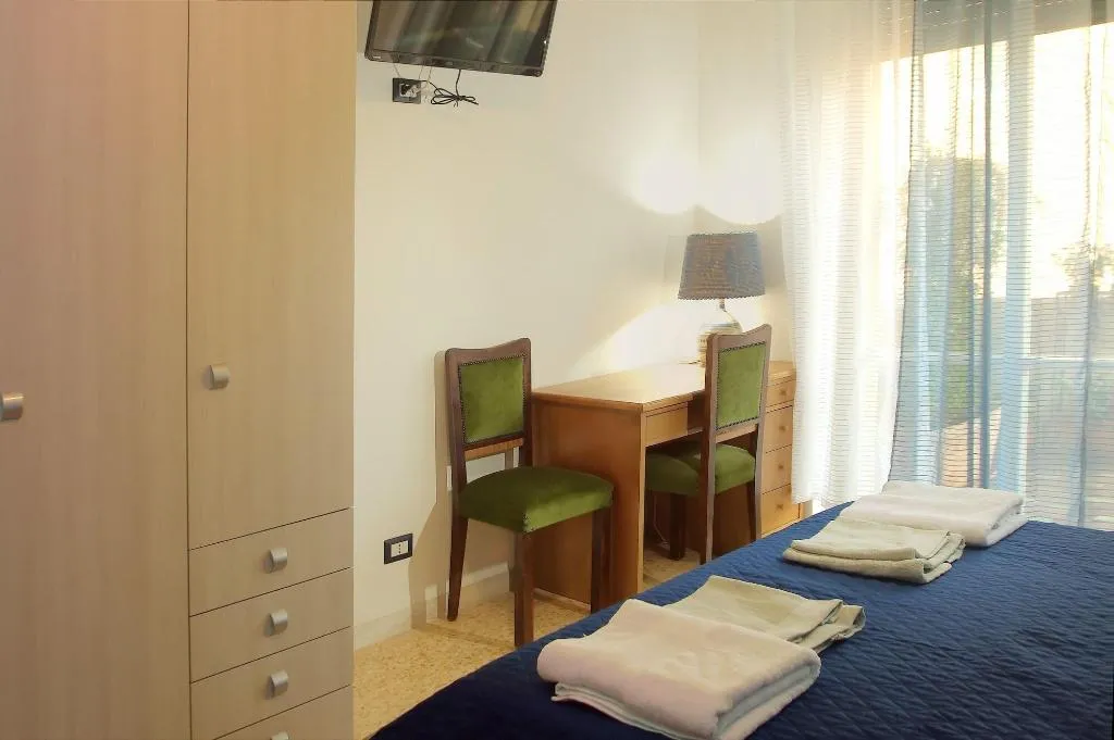 Room, B&B Bibliotechina, Naples