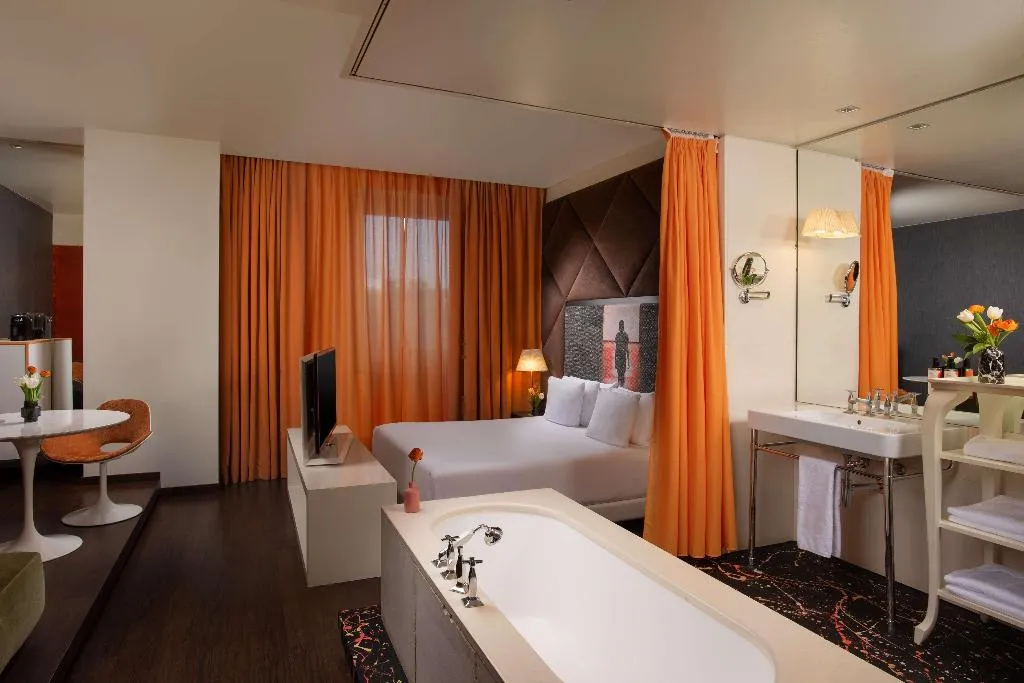 JUNIOR SUITE STANDARD Room, nhow Milano, Milan