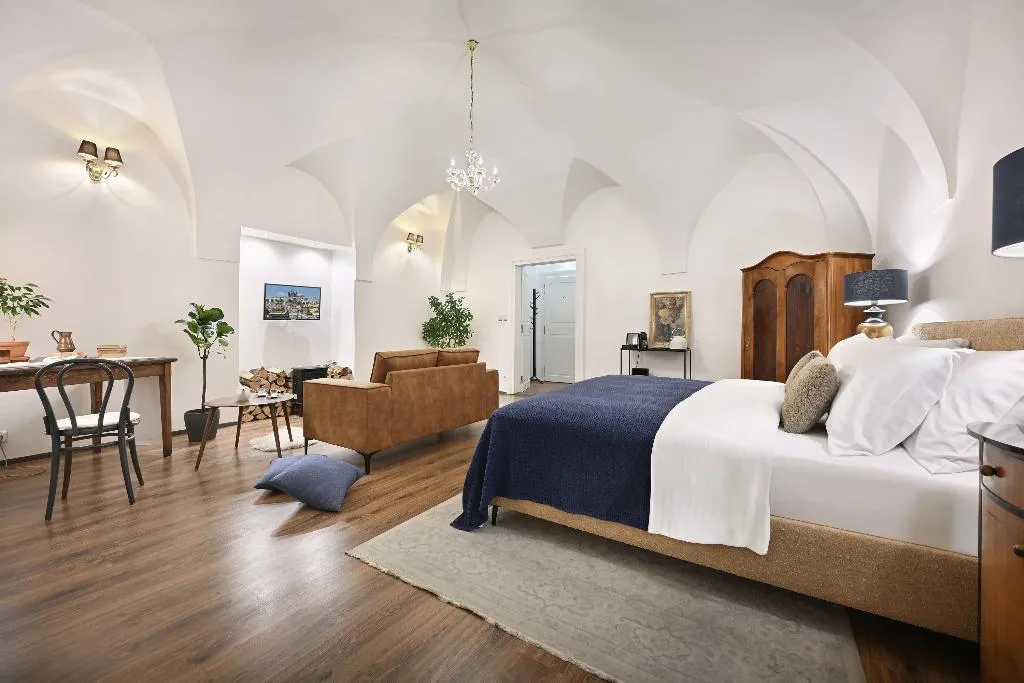 SUITE DELUXE KING BED Room, U Šuterů Boutique Hotel, Prague