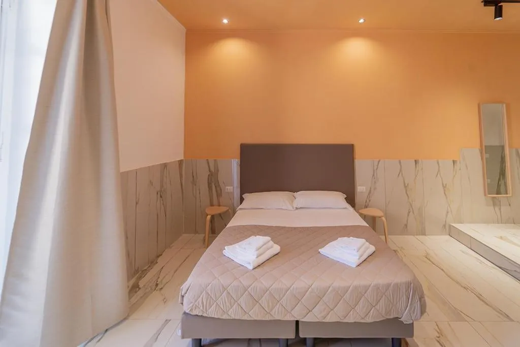 DOUBLE QUEEN SIZE BED Room, P.C. Boutique H. Napoli Centro, Naples