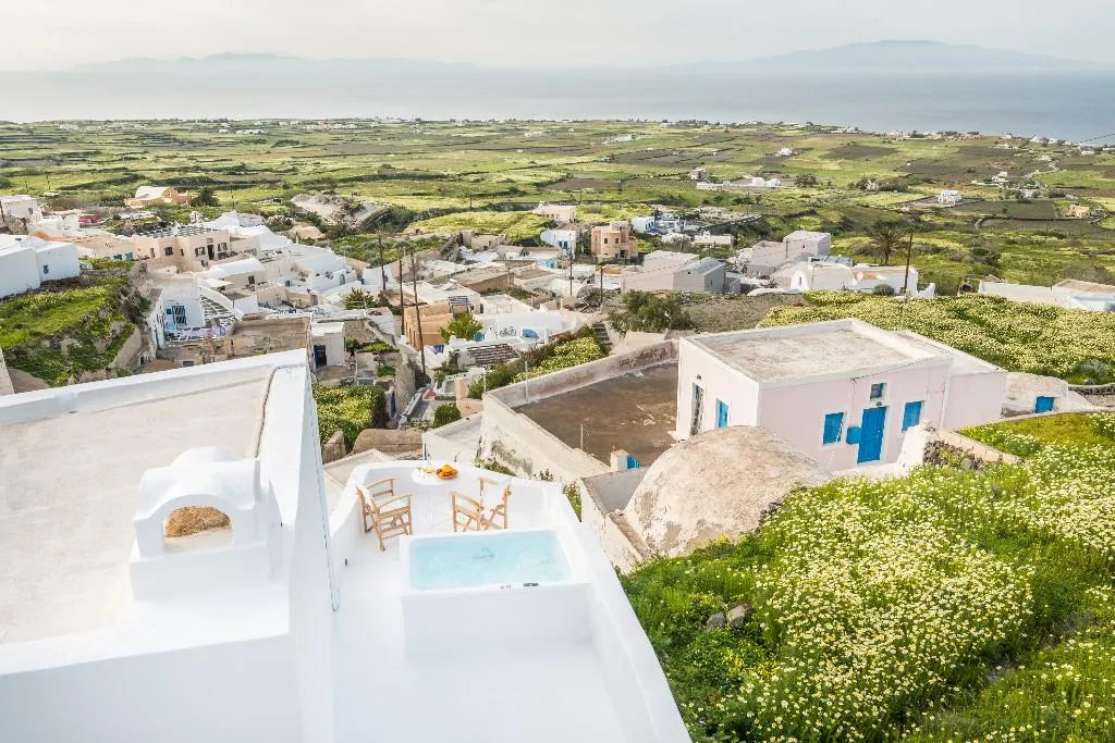 SUITE HONEYMOON Room, Fava Eco Suites, Santorini