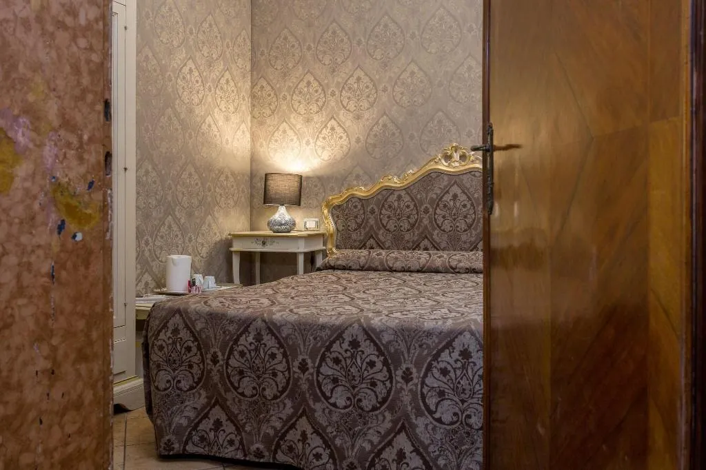 Room, Locanda Novo, Venice