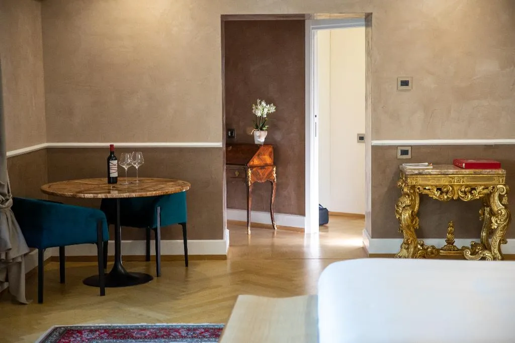 SUITE STANDARD Room, Galleria Vik Milano - Townhouse Galleria - SLH, Milan