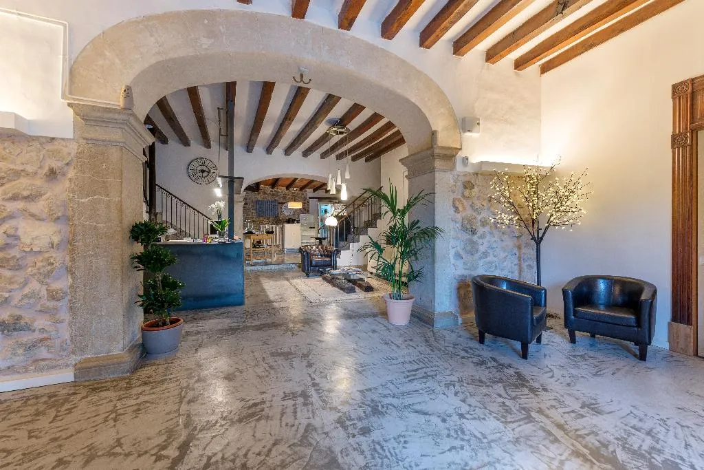 Lobby, Turixant, Majorca
