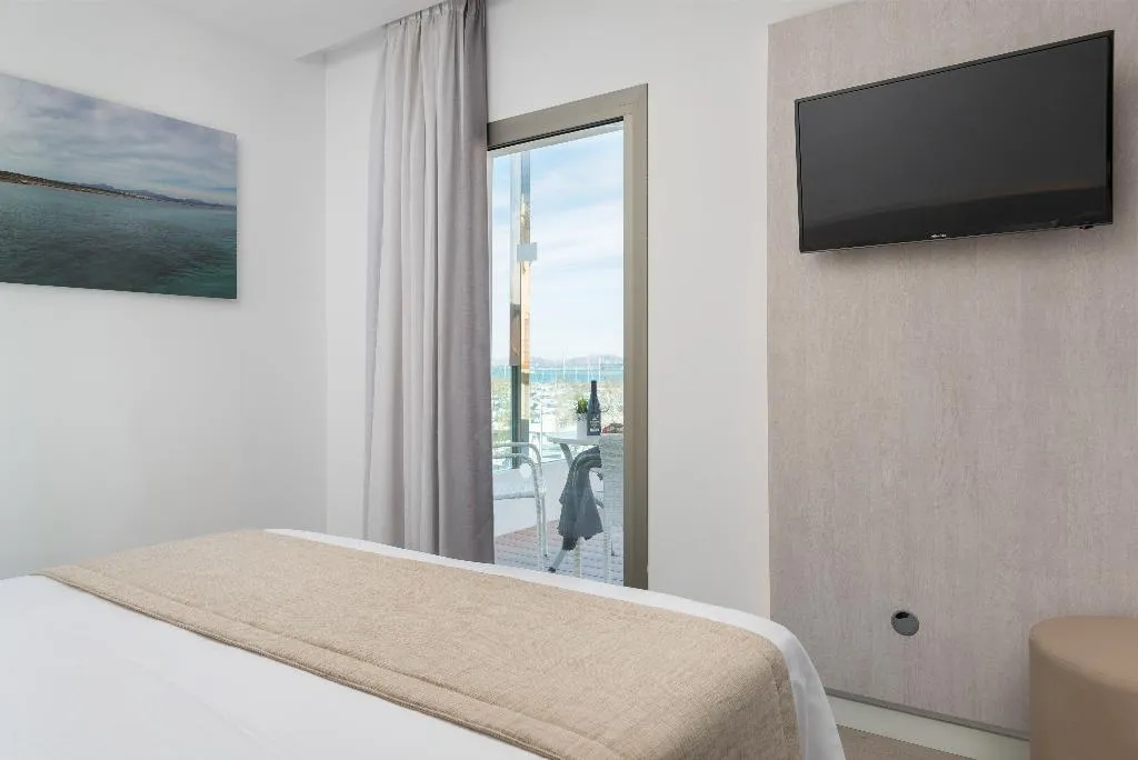 DOUBLE SINGLE USE DELUXE SEA VIEW Room, Llaut Boutique Hotel, Majorca