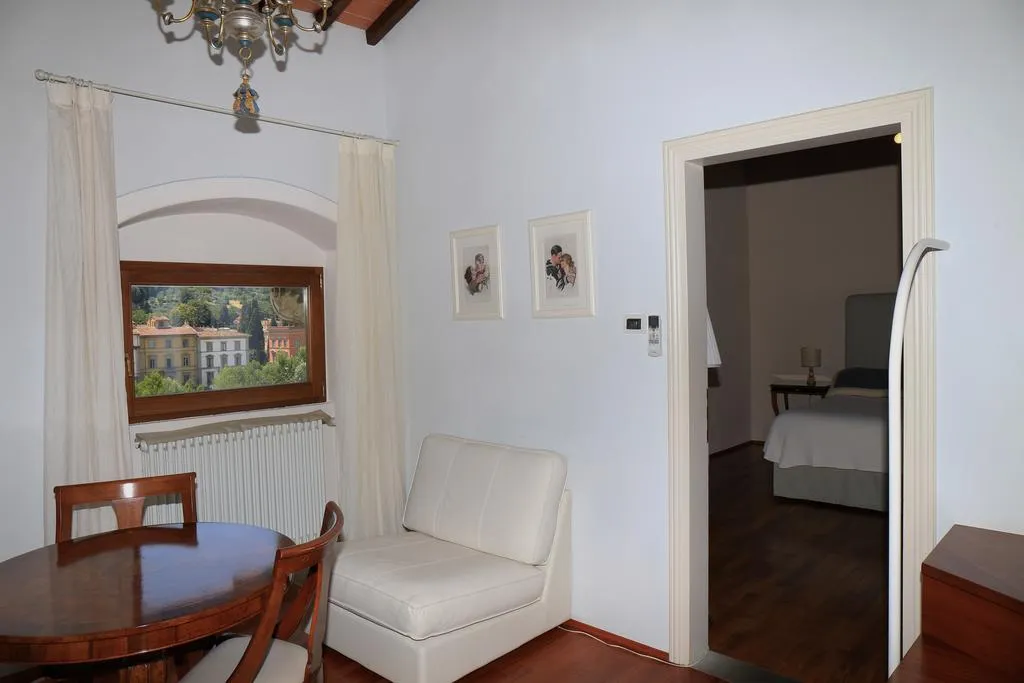 APARTMENT CAPACITY 3 ONE BEDROOM Room, Florence View Apartments, Florence