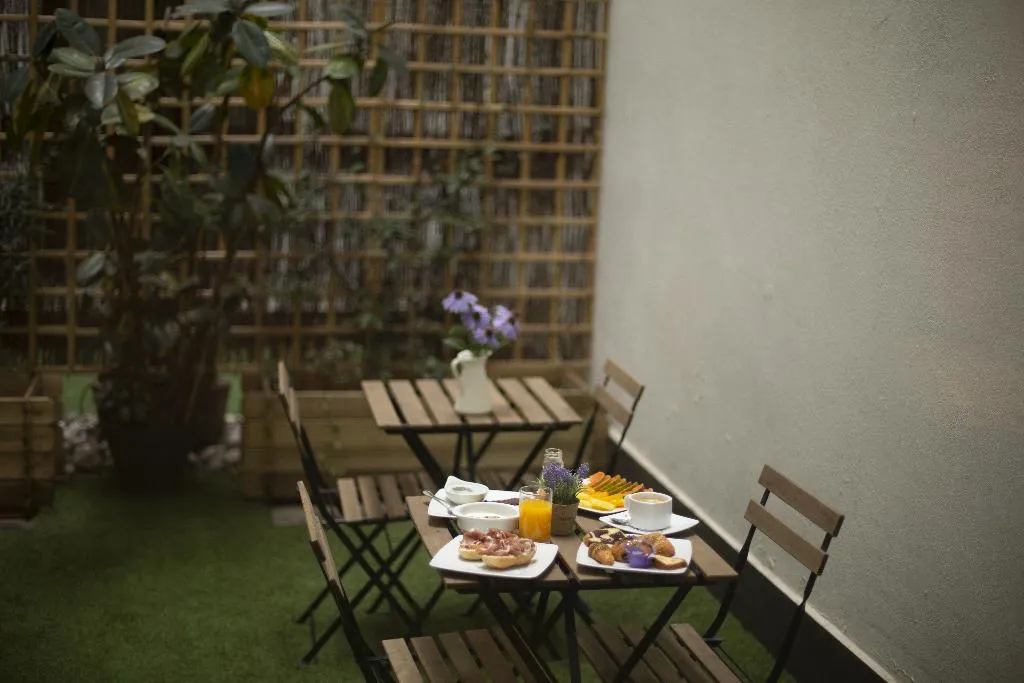 Restaurant, Petit Palace Tres Cruces Spain, Madrid