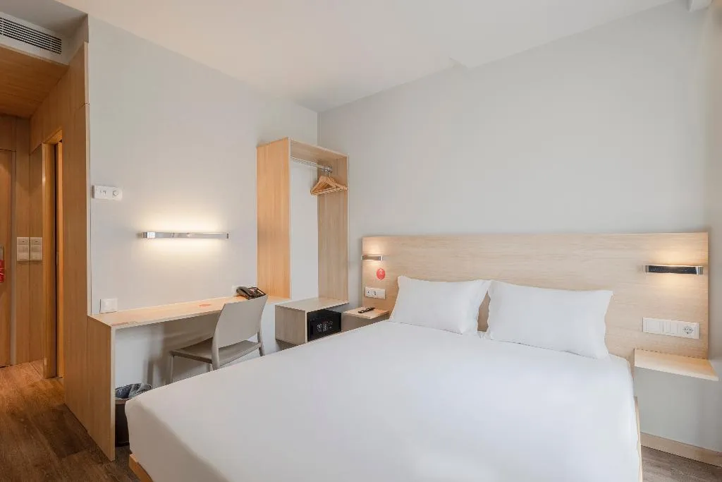 SINGLE STANDARD Room, Moov Hotel Porto Centro, Porto