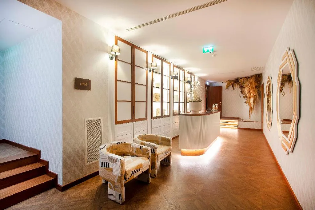 Sports and Entertainment, Wine & Books Porto Hotel, Porto